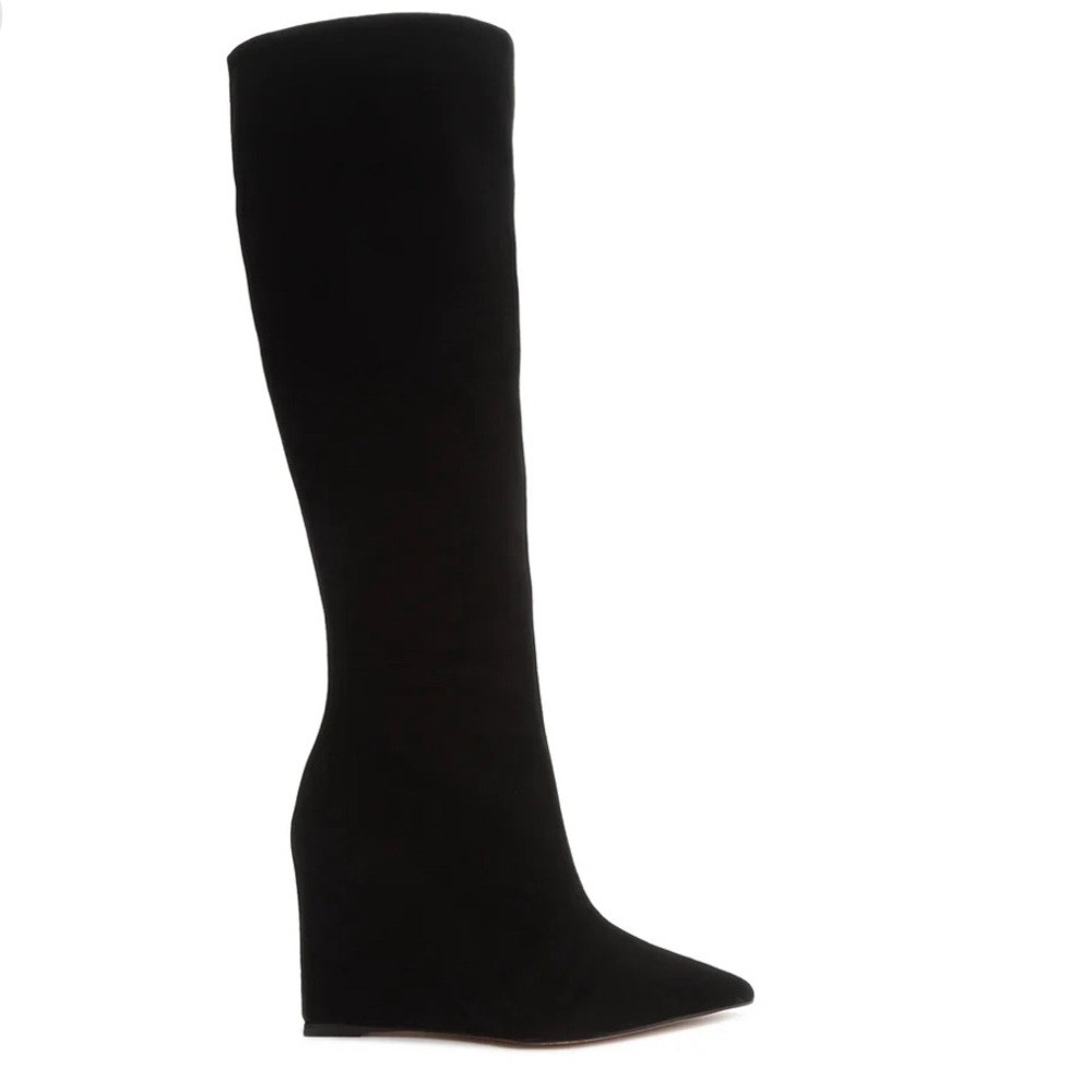 BRAND NEW Black Suede boots!